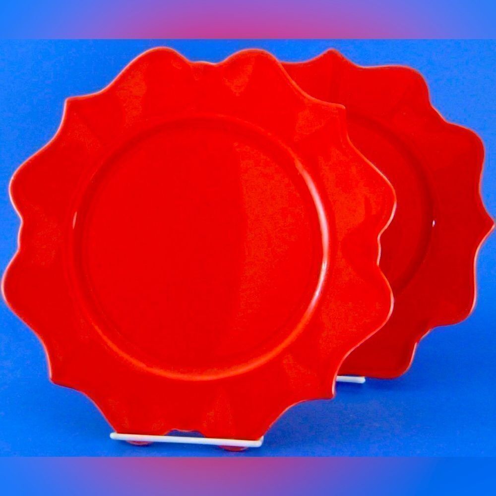 Dinner Plates Made In Portugal Arrest Me Christmas Red Scalloped Edge Set Of 2